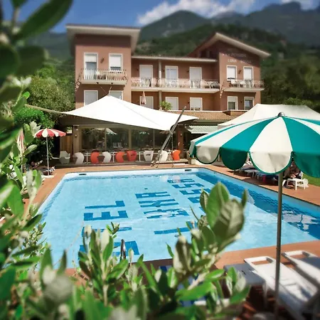 Luna Rossa (adults Only) Otel 3*